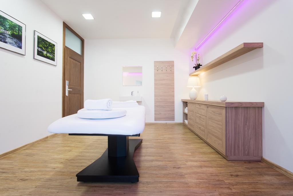 Hotel Zamek Valec Vladislav 외부 사진